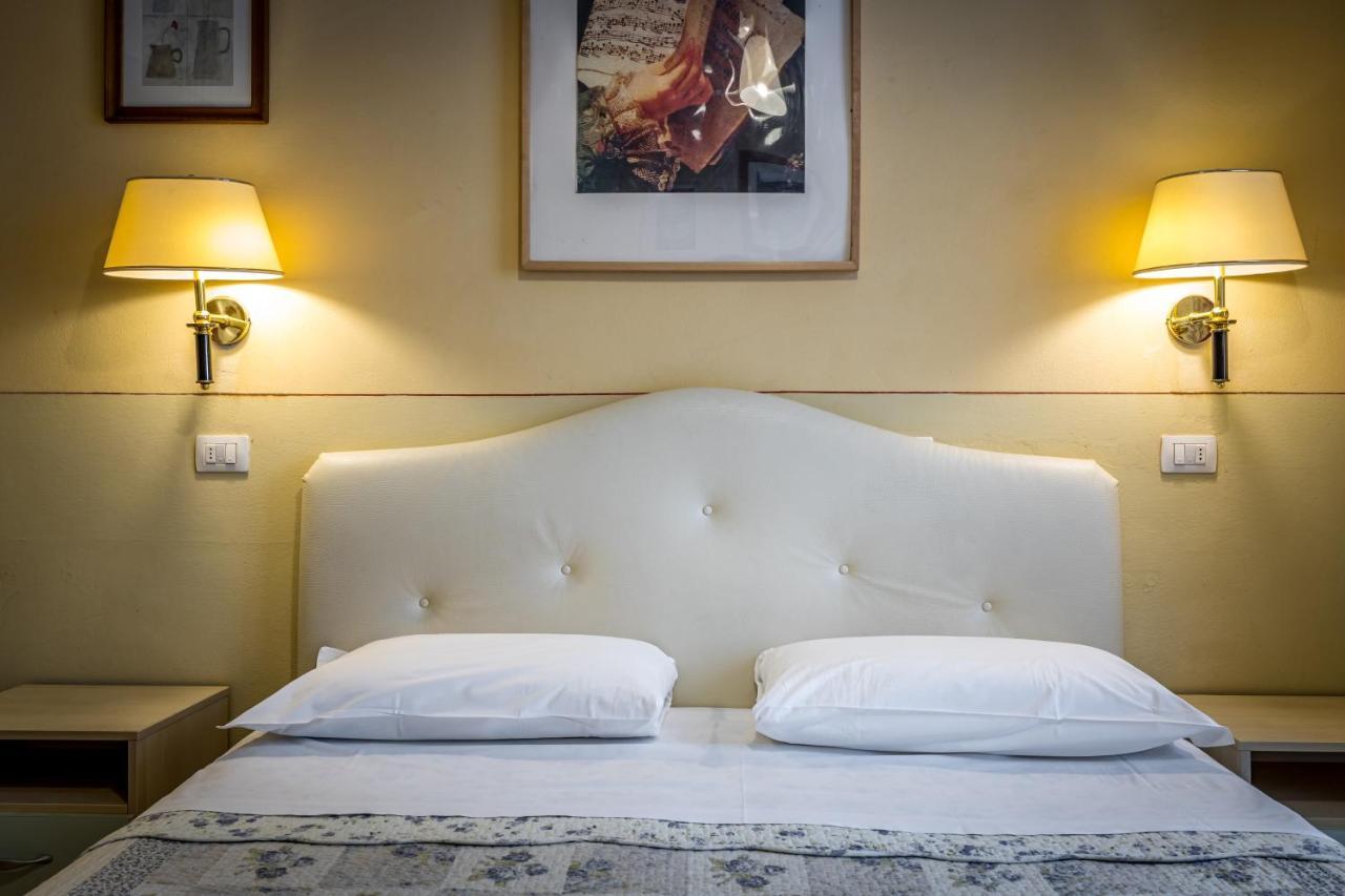 Pensión Cimarosa Harmony 3*