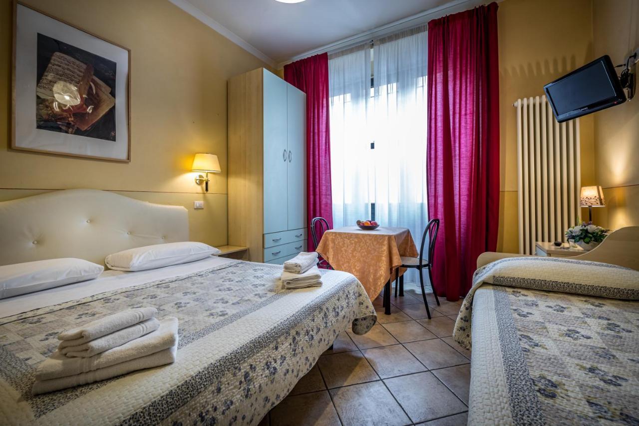 Pensión Cimarosa Harmony 3*